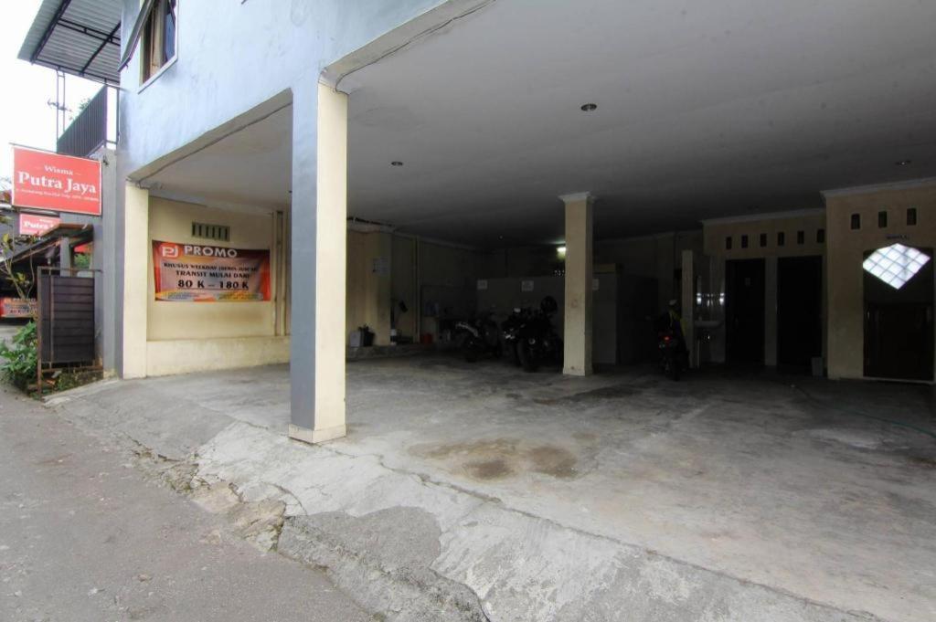 Wisma Putra Jaya Hotel Kaliurang Extérieur photo